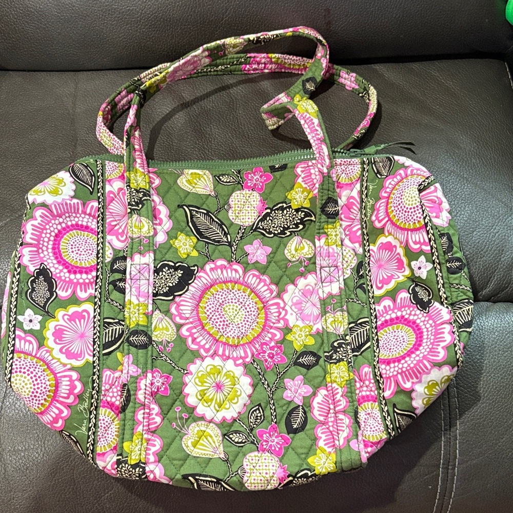 Vera Bradley travel bag in Olivia pink print